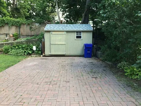 16 Isham Street Burlington VT 05401