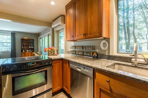 19 Linden Hill Woodstock VT 05091