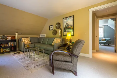 19 Linden Hill Woodstock VT 05091