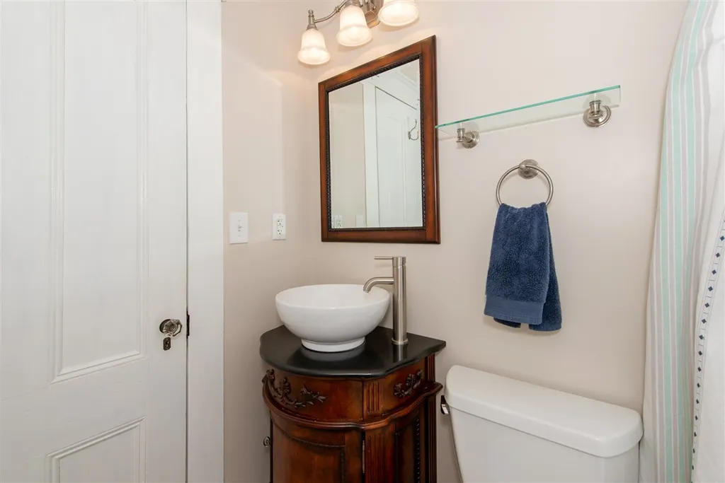 28 Bellamy Road Dover NH 03820
