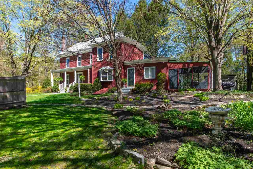 28 Bellamy Road Dover NH 03820