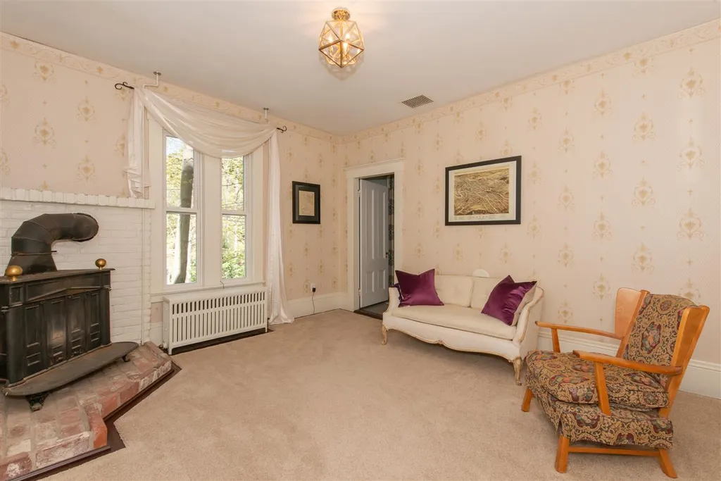 28 Bellamy Road Dover NH 03820