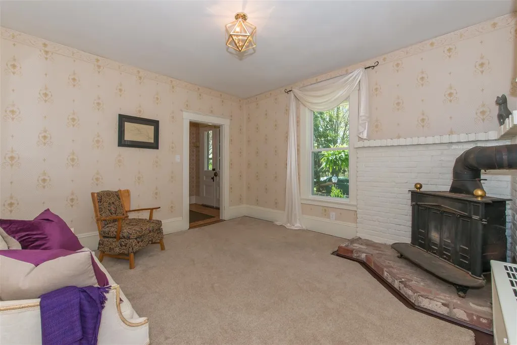 28 Bellamy Road Dover NH 03820