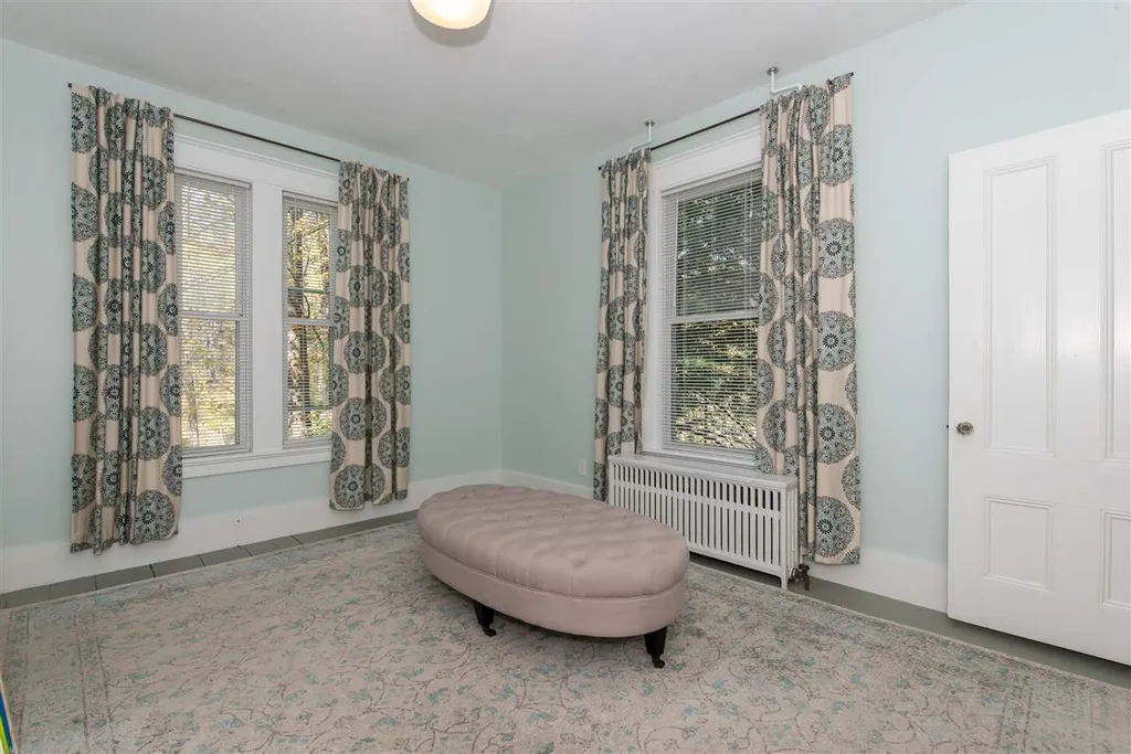 28 Bellamy Road Dover NH 03820
