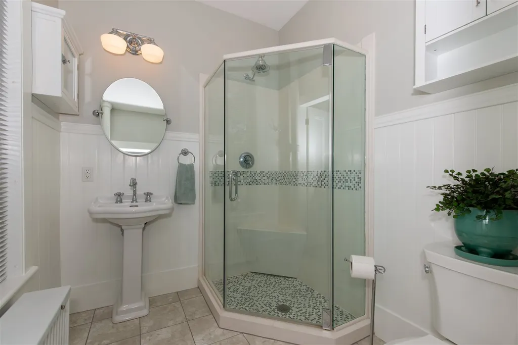 28 Bellamy Road Dover NH 03820