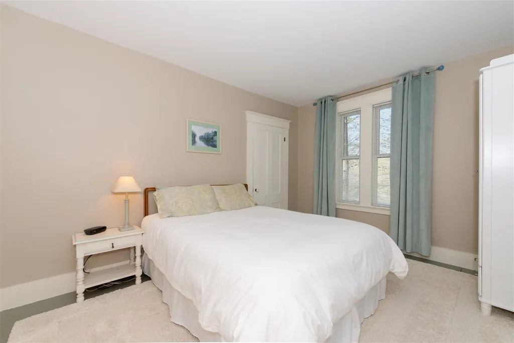 28 Bellamy Road Dover NH 03820