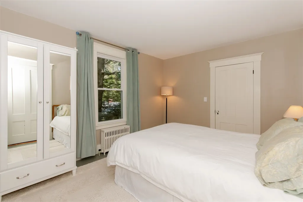 28 Bellamy Road Dover NH 03820