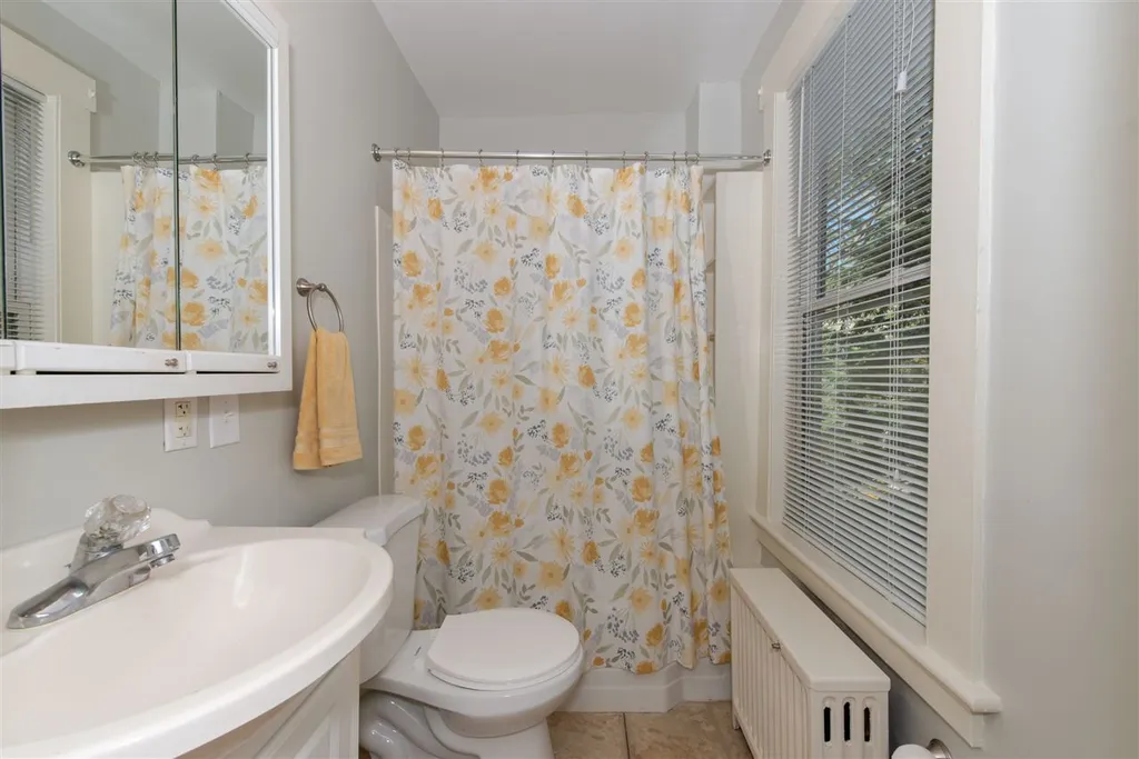 28 Bellamy Road Dover NH 03820