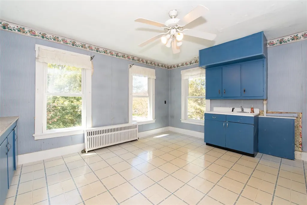 28 Bellamy Road Dover NH 03820