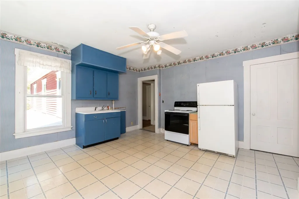28 Bellamy Road Dover NH 03820