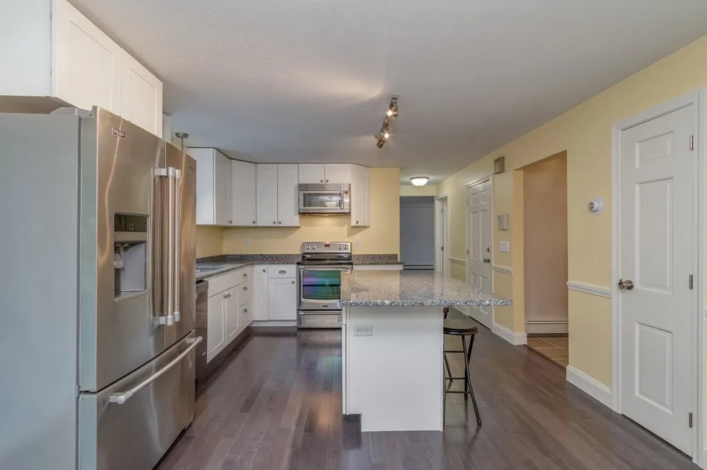 77 Wallace Road Bedford NH 03110