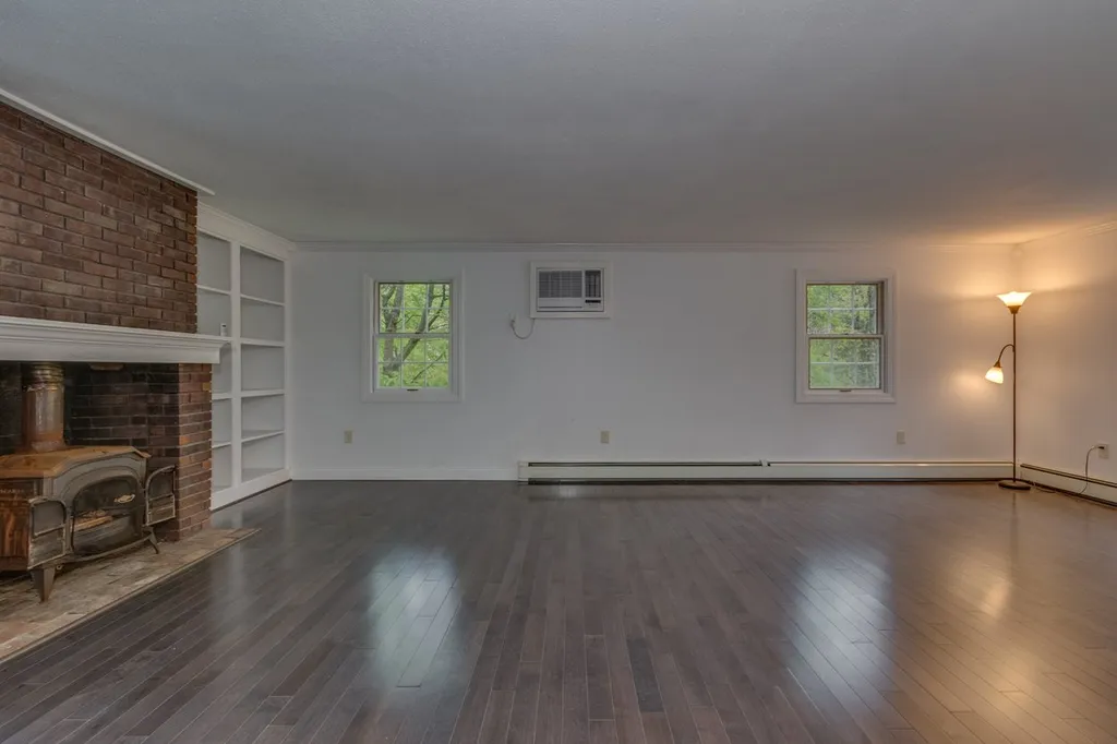 77 Wallace Road Bedford NH 03110