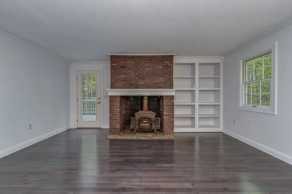 77 Wallace Road Bedford NH 03110
