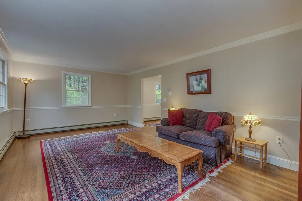 77 Wallace Road Bedford NH 03110
