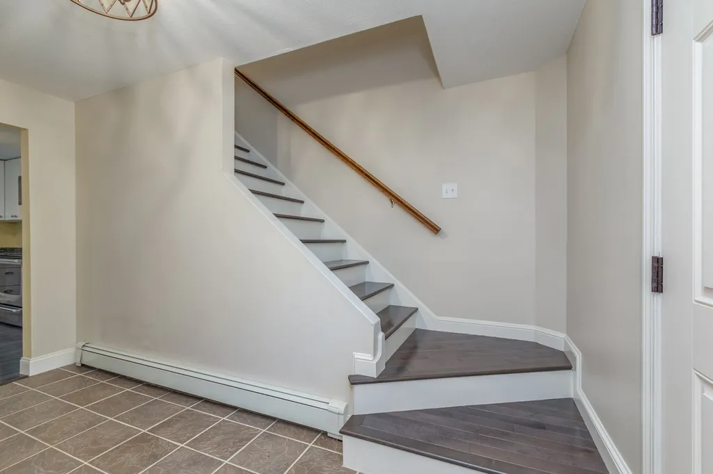 77 Wallace Road Bedford NH 03110