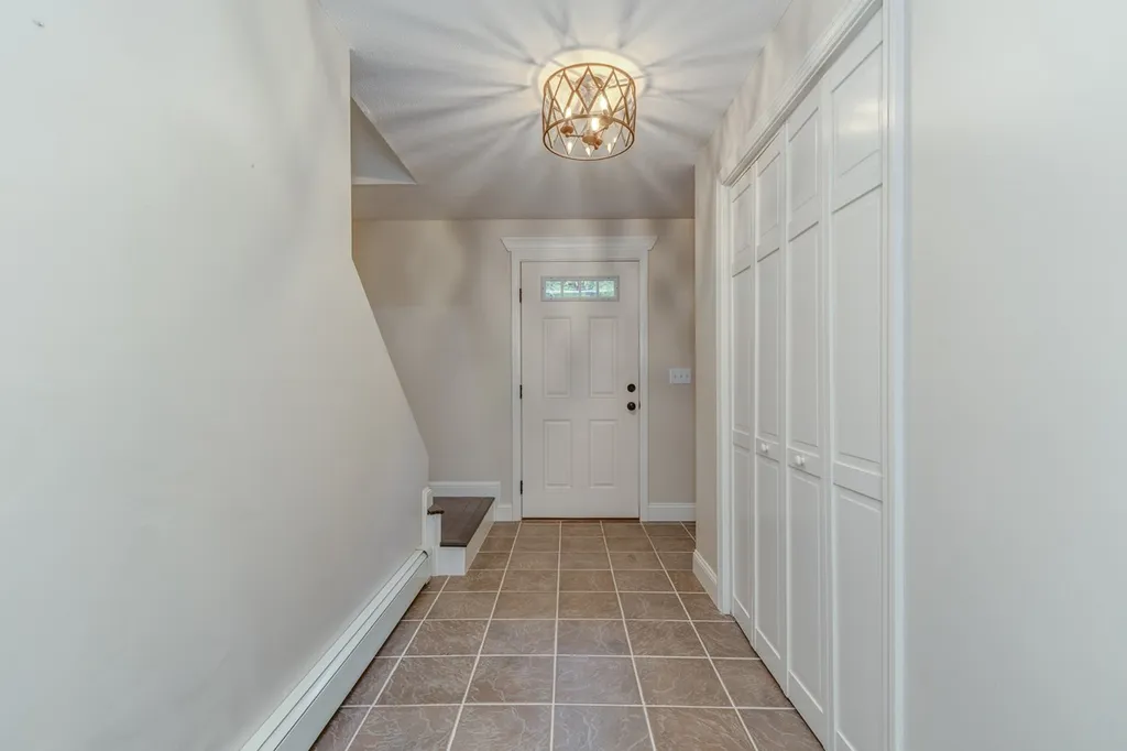 77 Wallace Road Bedford NH 03110