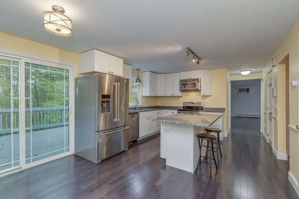 77 Wallace Road Bedford NH 03110