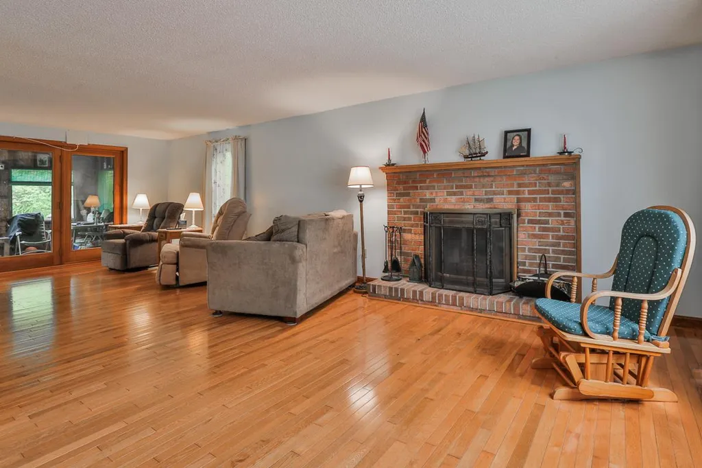 55 Winter Hill Road Goffstown NH 03045