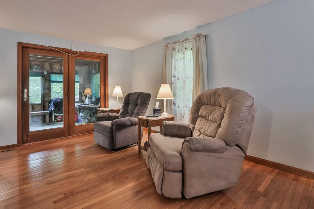 55 Winter Hill Road Goffstown NH 03045