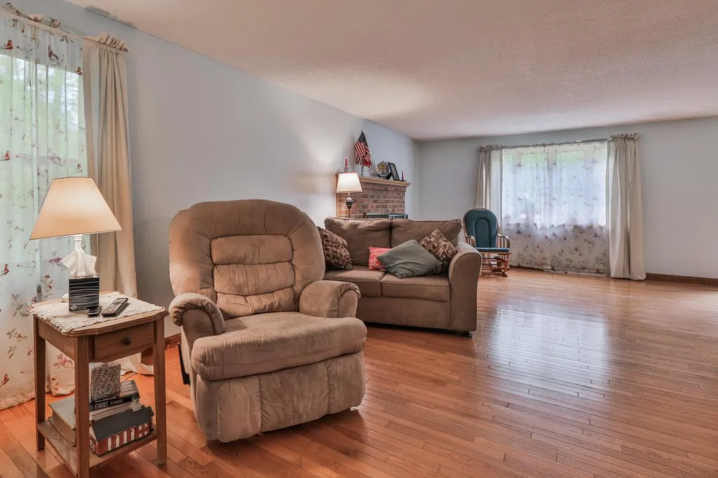 55 Winter Hill Road Goffstown NH 03045