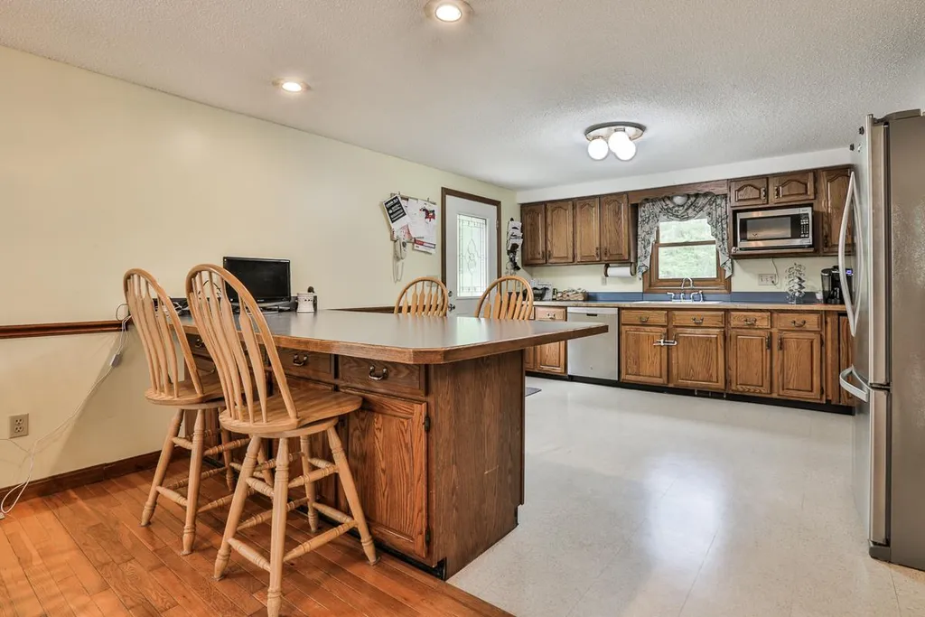55 Winter Hill Road Goffstown NH 03045