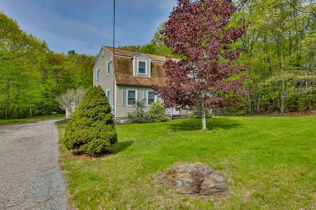 55 Winter Hill Road Goffstown NH 03045