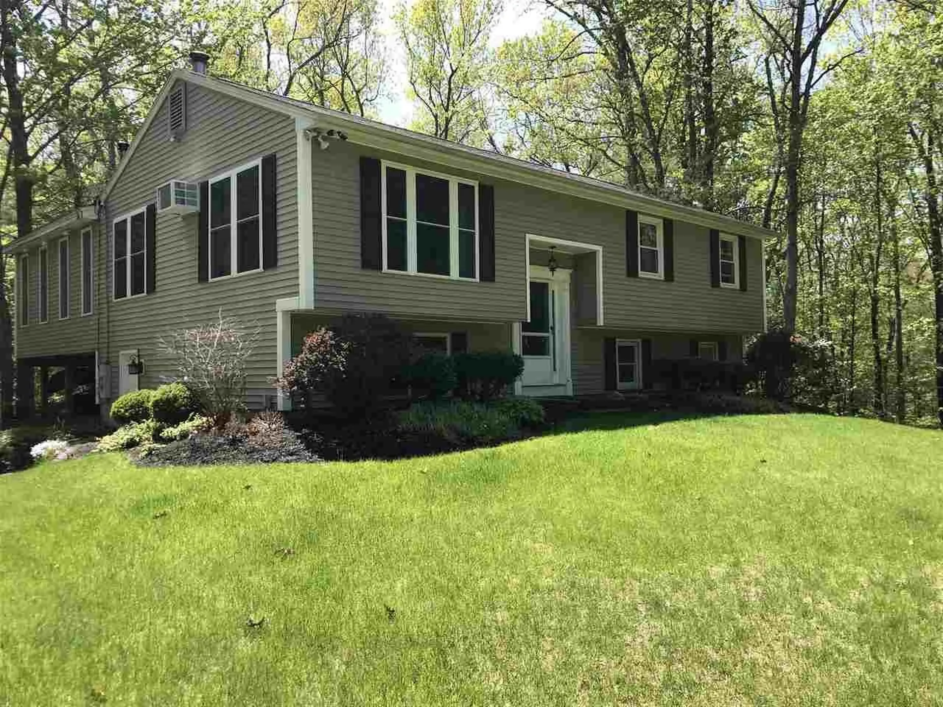 341 Rattlesnake Hill Road Auburn NH 03032