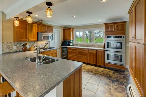 33 East Shore North Road Grand Isle VT 05458-0049