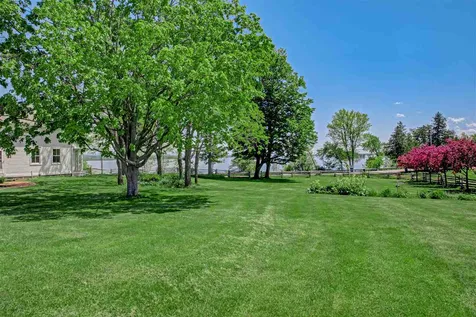 33 East Shore North Road Grand Isle VT 05458-0049