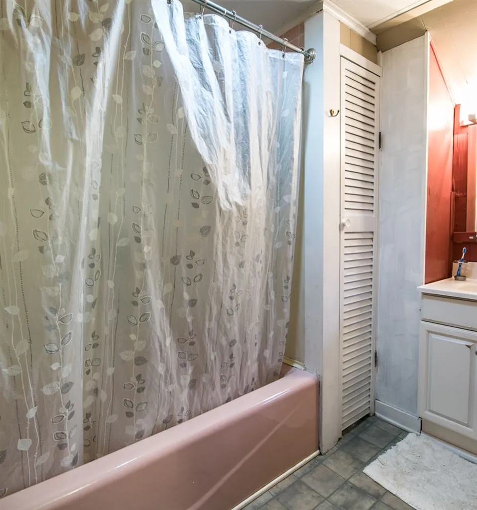 103 Pine Street Winooski VT 05404