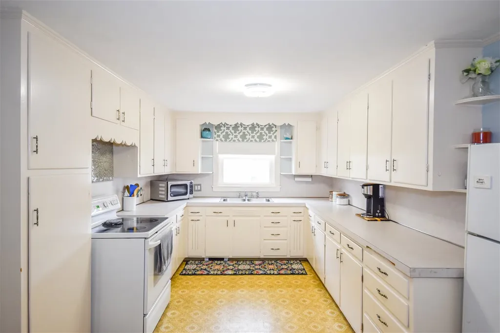 54-52 Union Street Somersworth NH 03878