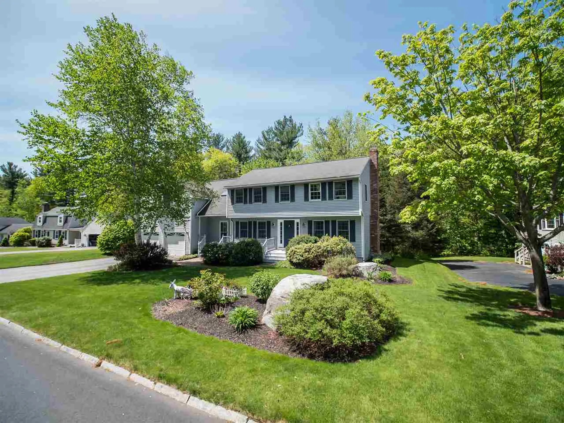 26 Hyacinth Drive Nashua NH 03062