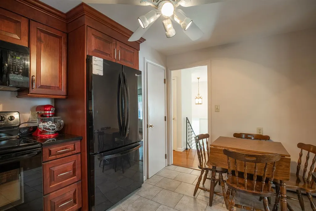 16 Taft Road Portsmouth NH 03801