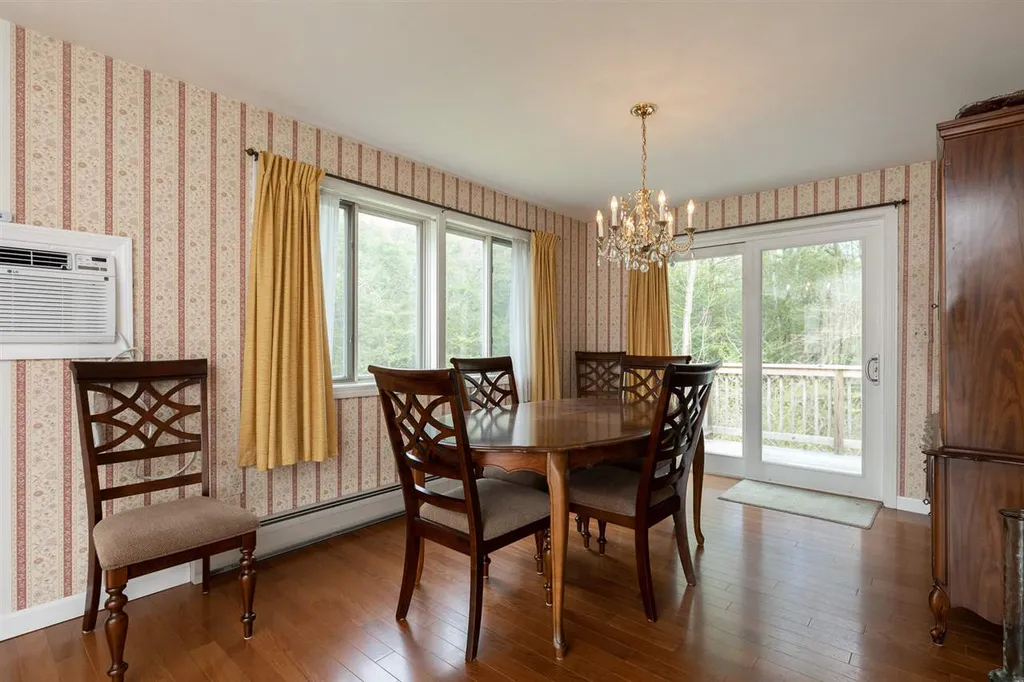16 Taft Road Portsmouth NH 03801
