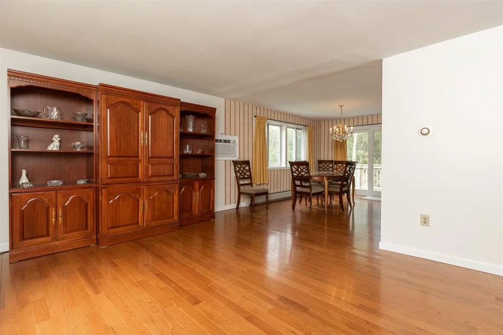 16 Taft Road Portsmouth NH 03801