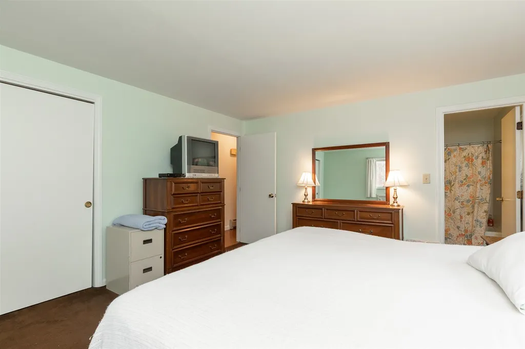 16 Taft Road Portsmouth NH 03801