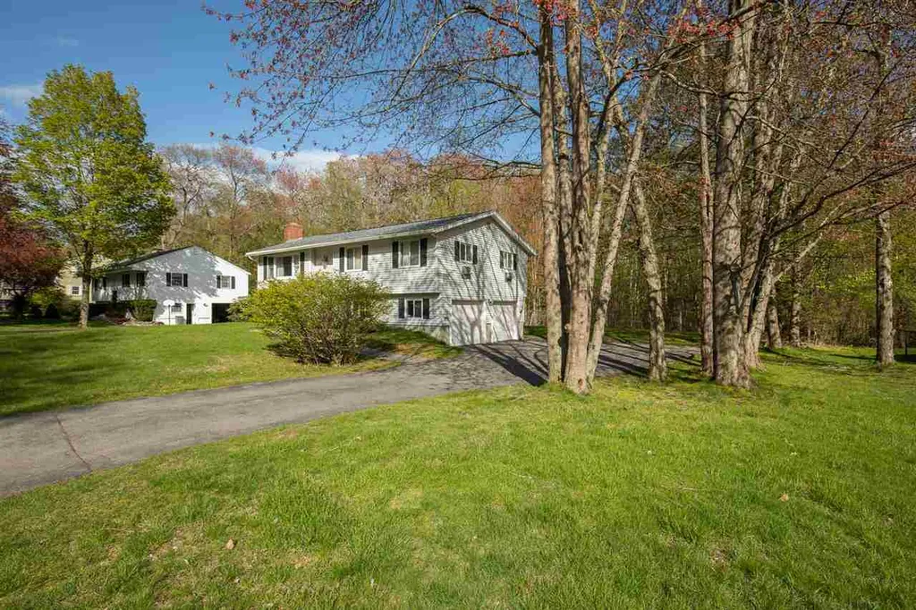16 Taft Road Portsmouth NH 03801