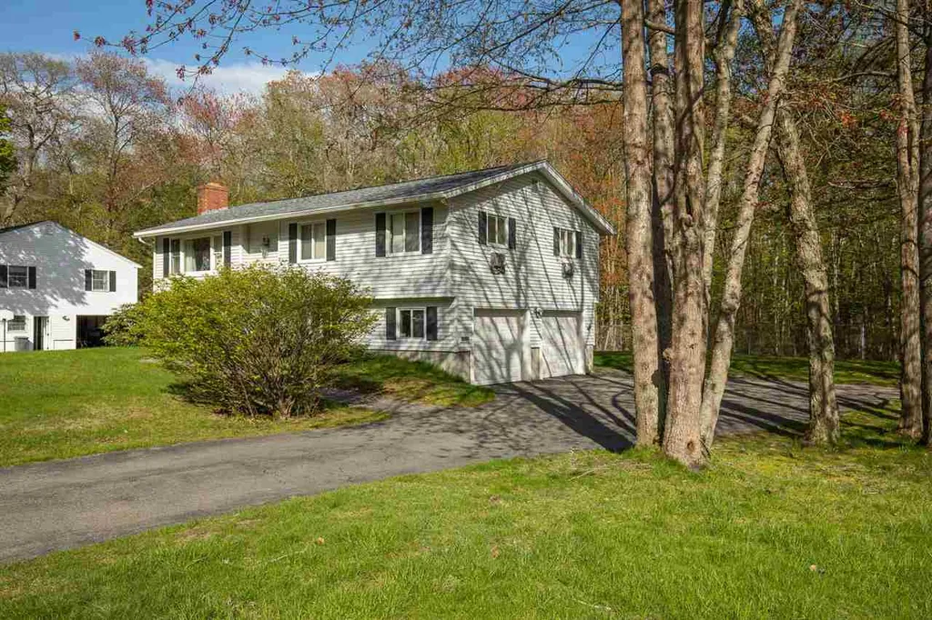 16 Taft Road Portsmouth NH 03801