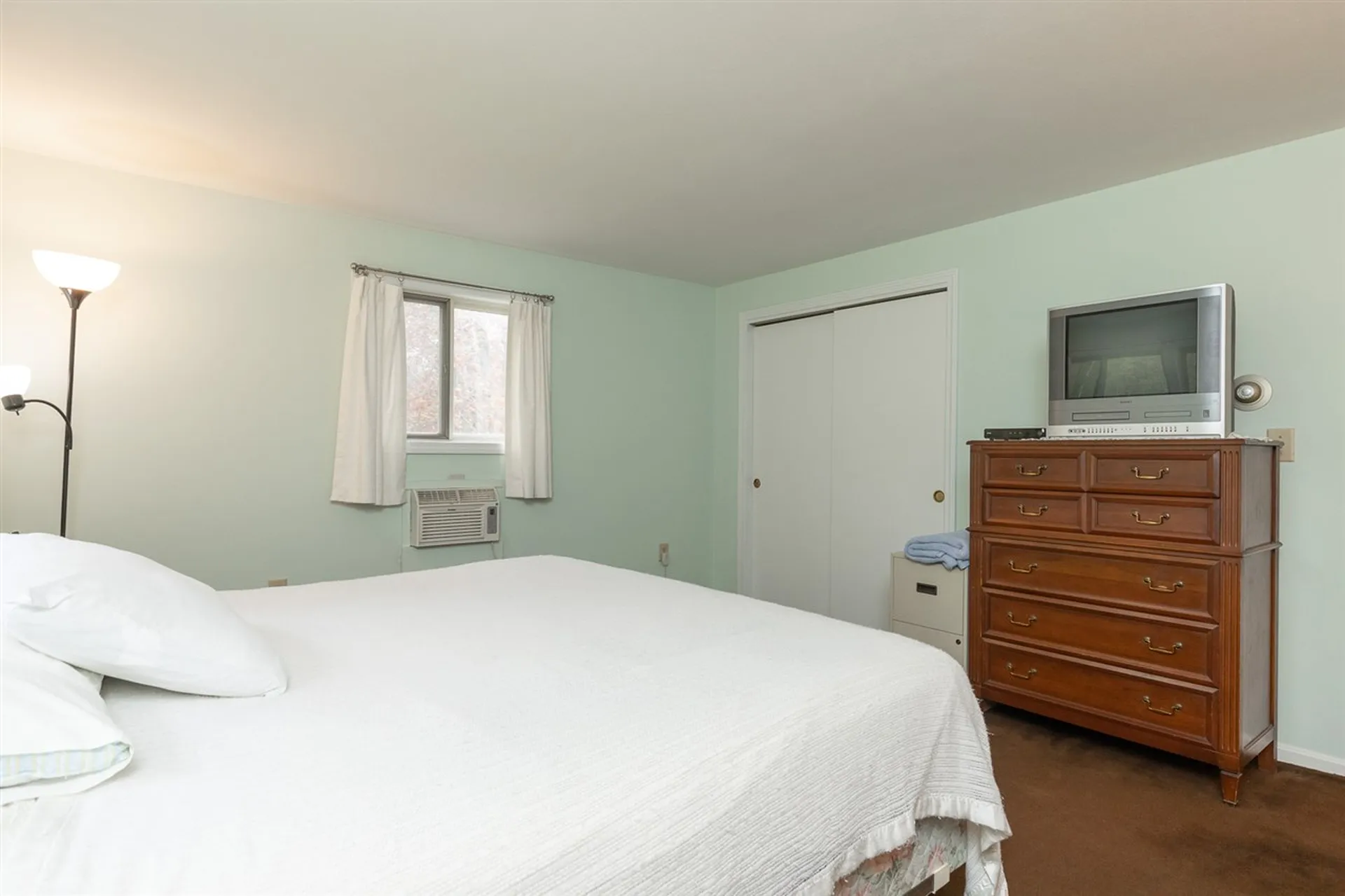 16 Taft Road Portsmouth NH 03801