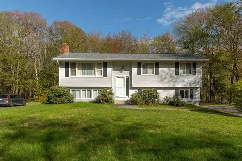 16 Taft Road Portsmouth NH 03801