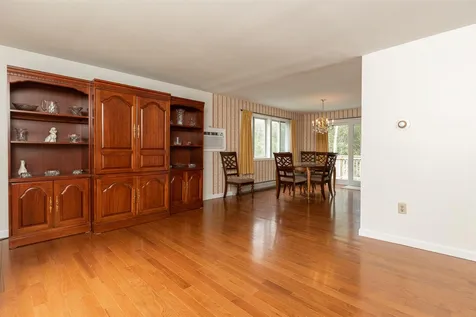 16 Taft Road Portsmouth NH 03801