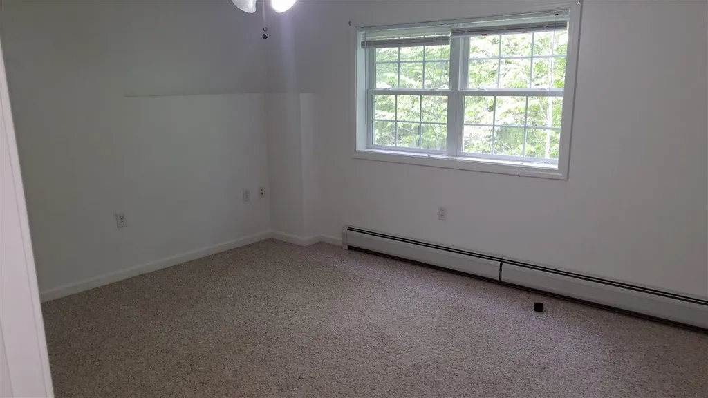 47 Lovers Lane Grand Isle VT 05458-2321