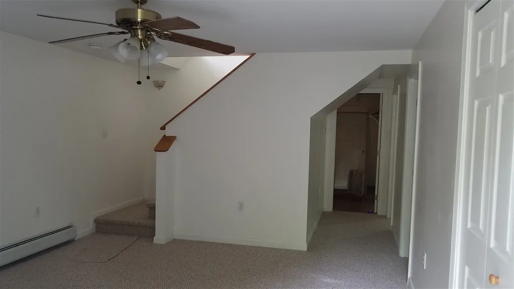 47 Lovers Lane Grand Isle VT 05458-2321