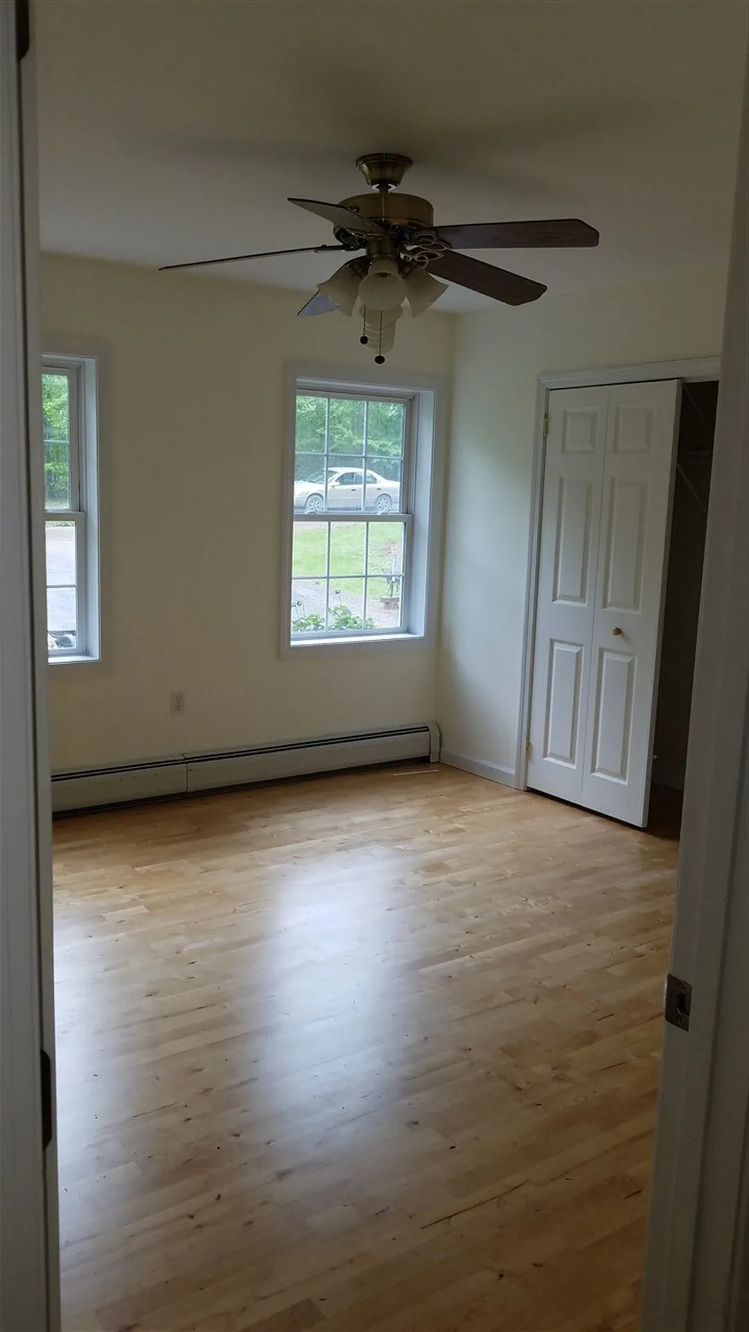 47 Lovers Lane Grand Isle VT 05458-2321