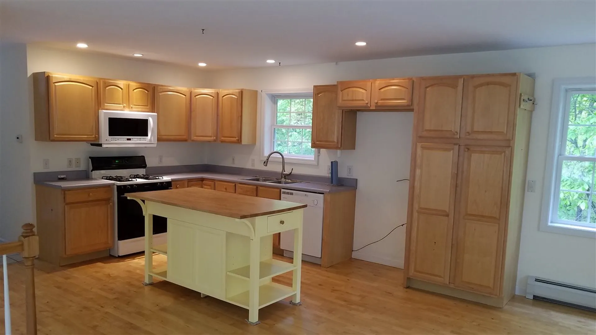47 Lovers Lane Grand Isle VT 05458-2321