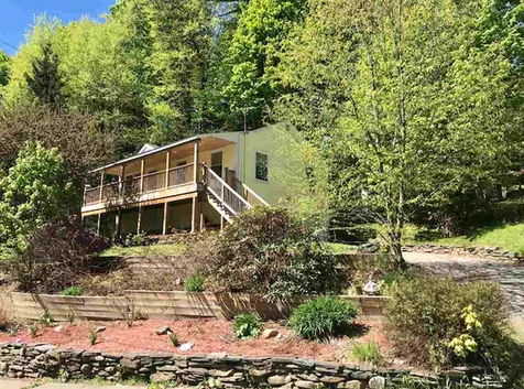 82 Carriage Hill Road Brattleboro VT 05301
