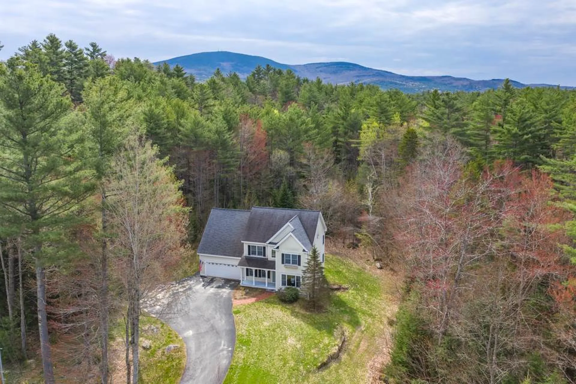 12 Mountain Overlook Wilmot NH 03287