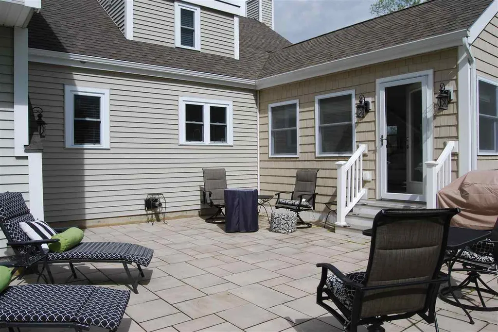 15 Muirfield Road Burlington VT 05408