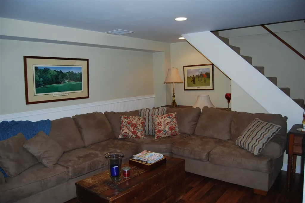 15 Muirfield Road Burlington VT 05408