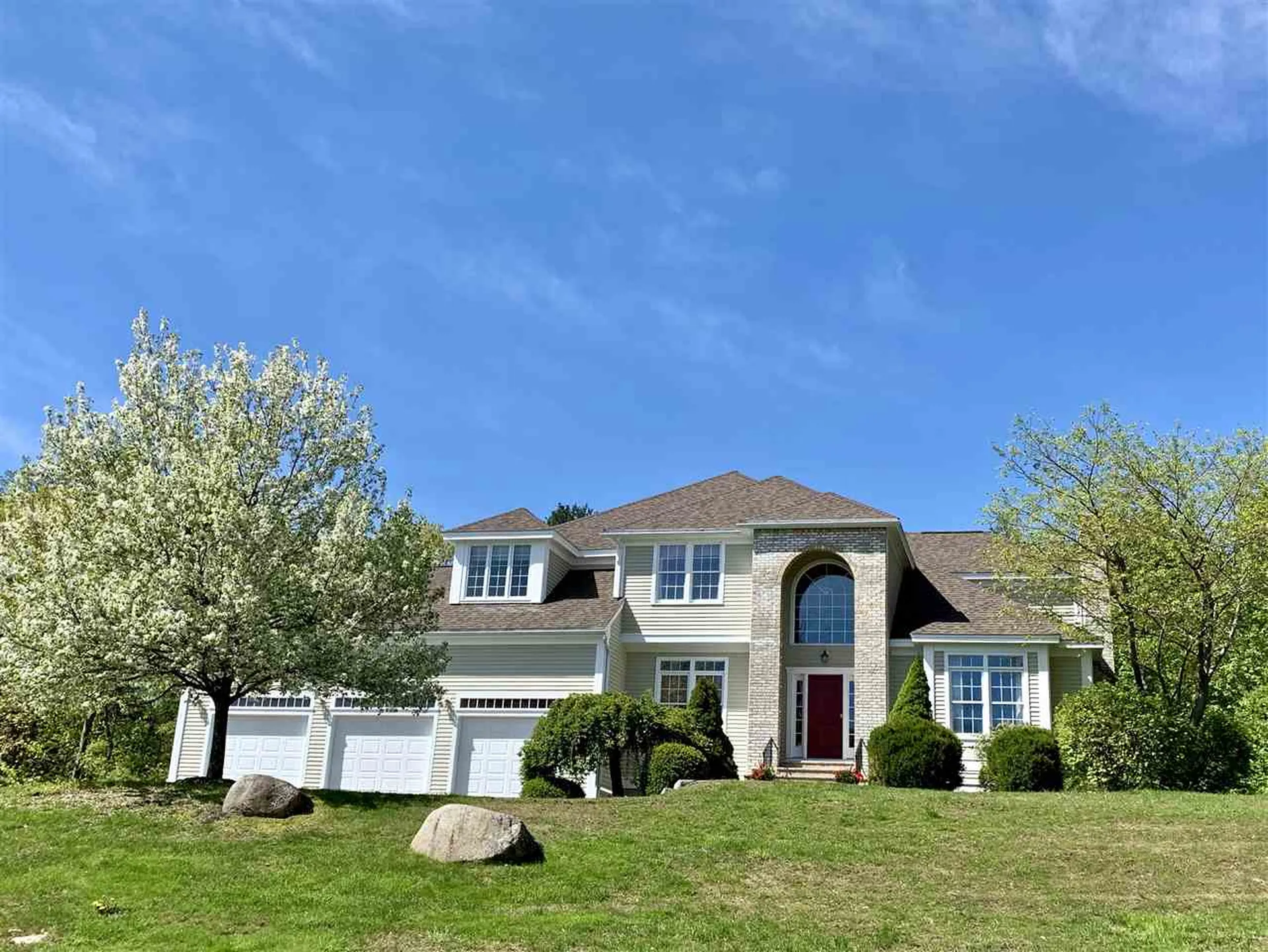 10 Buckskin Lane North Hampton NH 03862